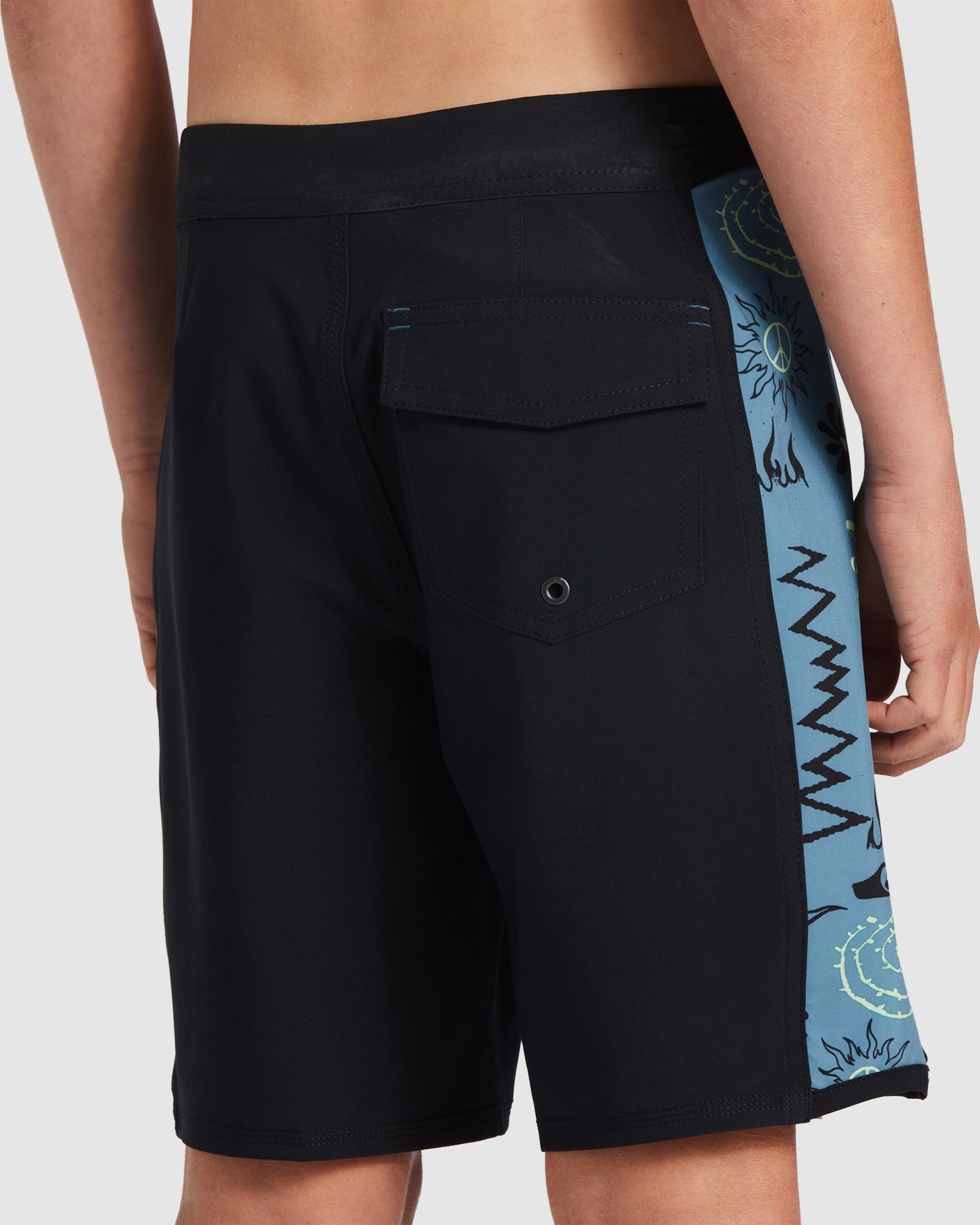 Boys 8-16 Surfsilk Radical Arch 16" Boardshorts