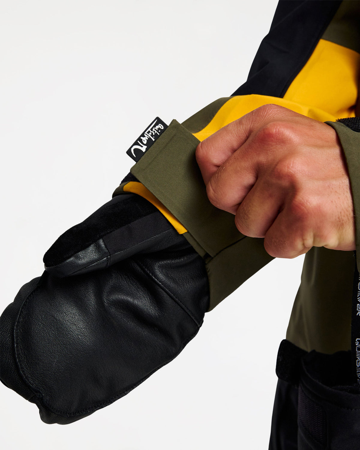 eqytj03565_quiksilver_cre0_dtl8