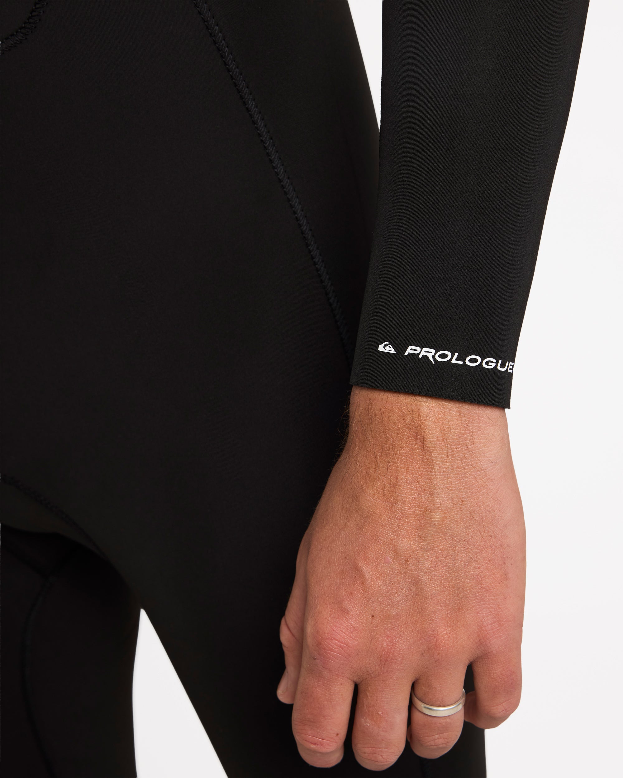 25aw213515_quiksilver_blk_dtl2