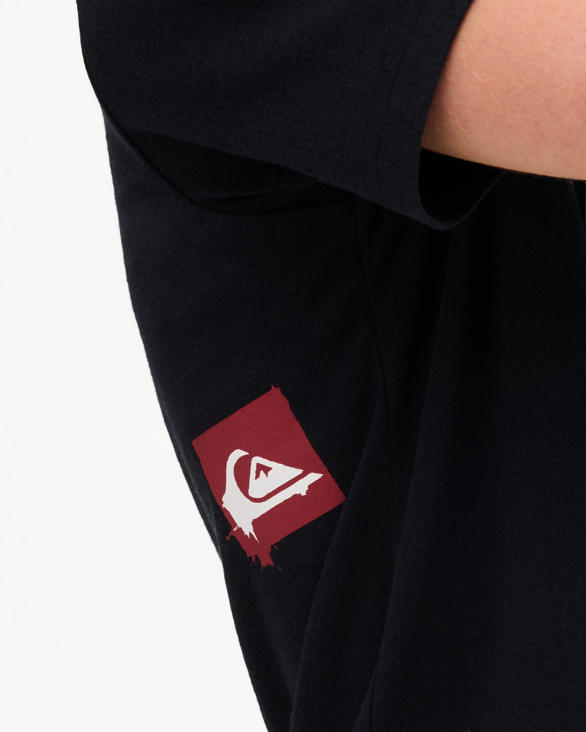 uqbzt03573_quiksilver_blk_dtl1