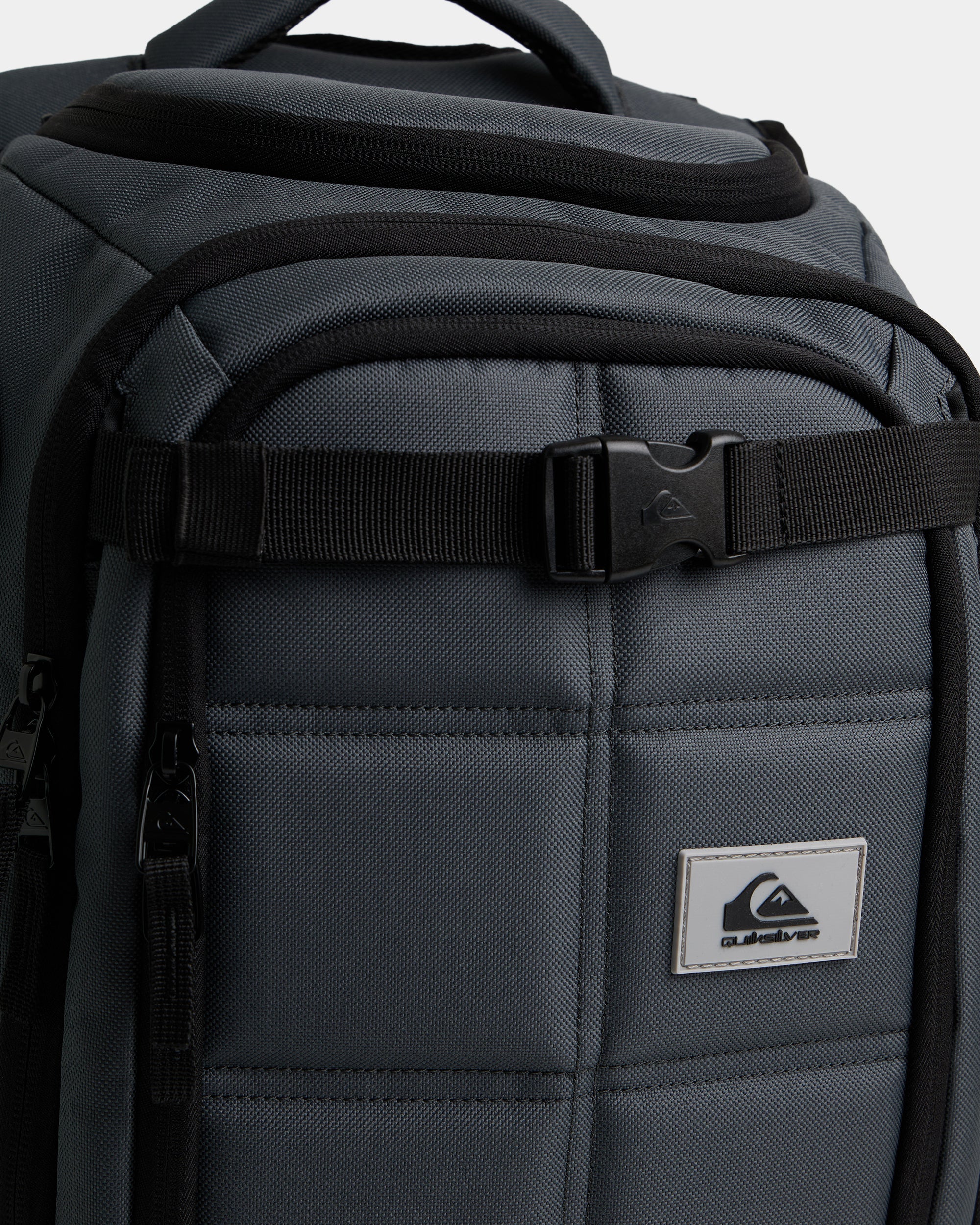 uqybp03048_quiksilver_igt_dtl1