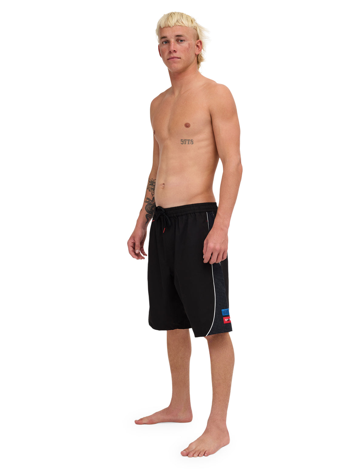 uqyjv03078_quiksilver_blk_frt10