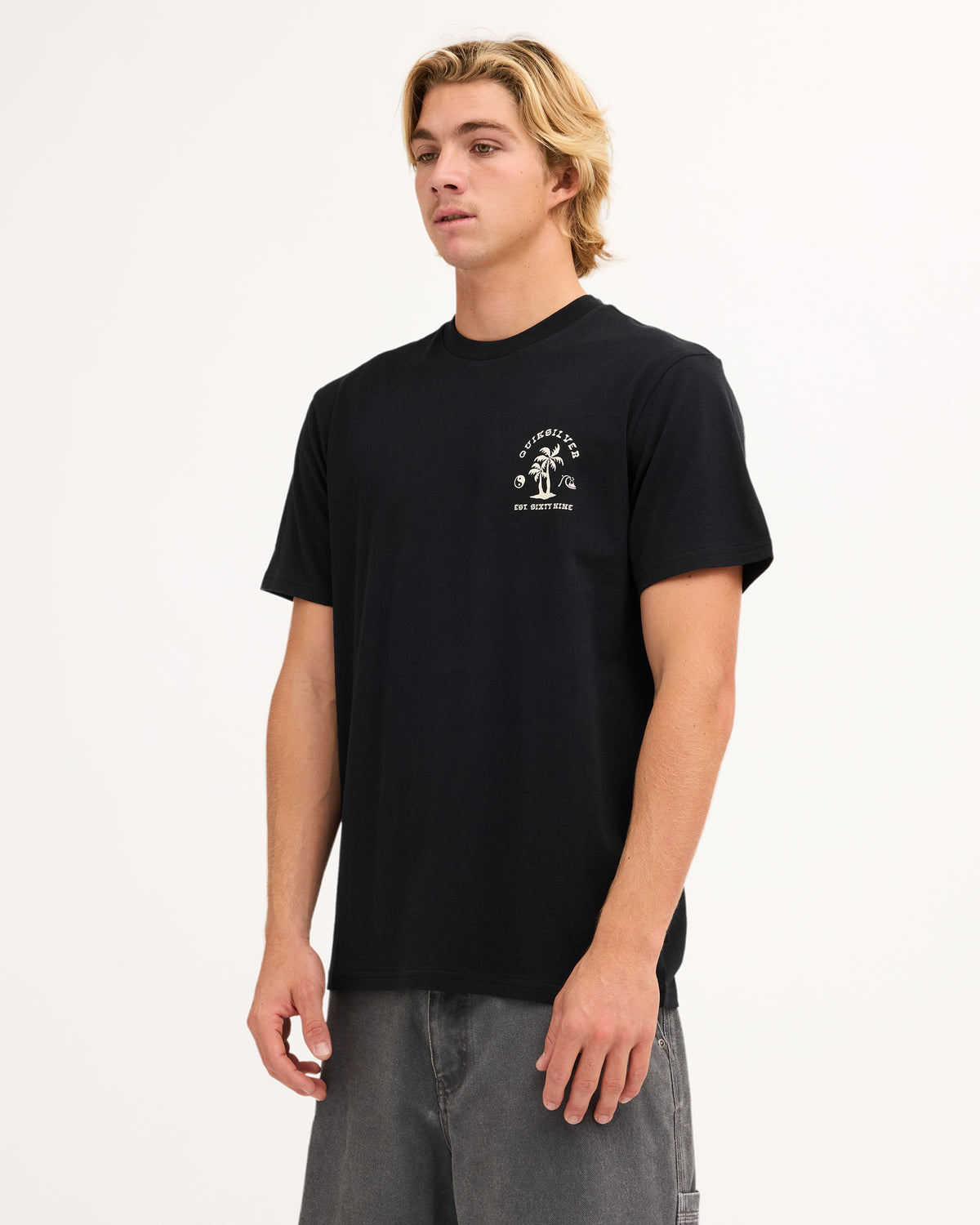uqyzt06100_quiksilver_blk_sd1