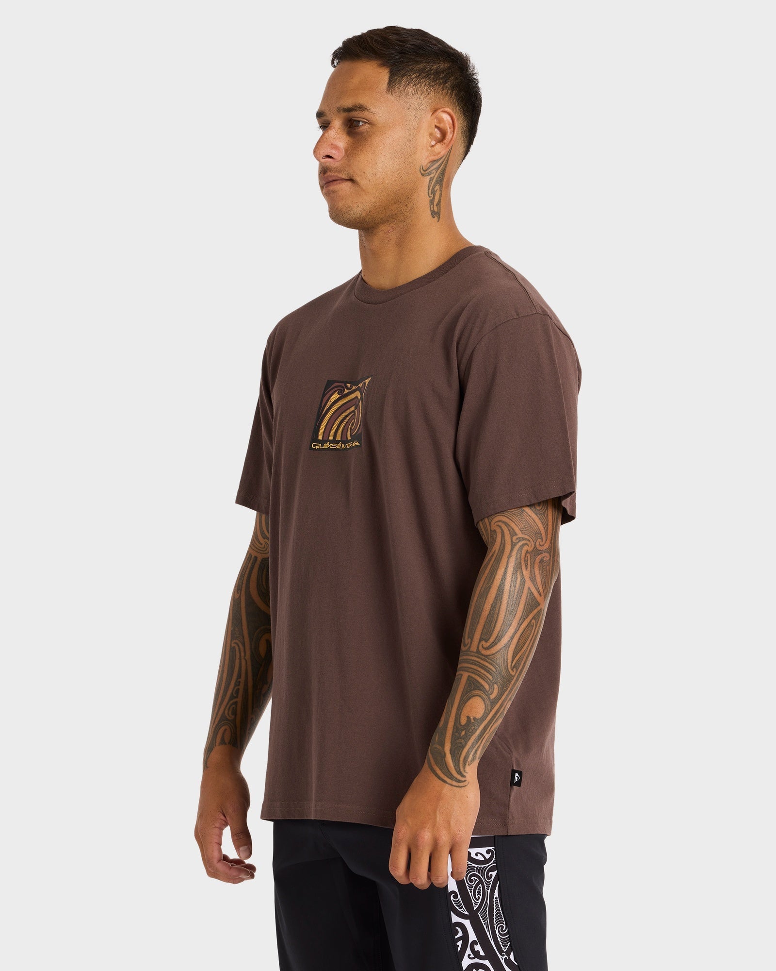 Mens Kehu Takarangi T-Shirt – Chocolate Brown – Quiksilver AU