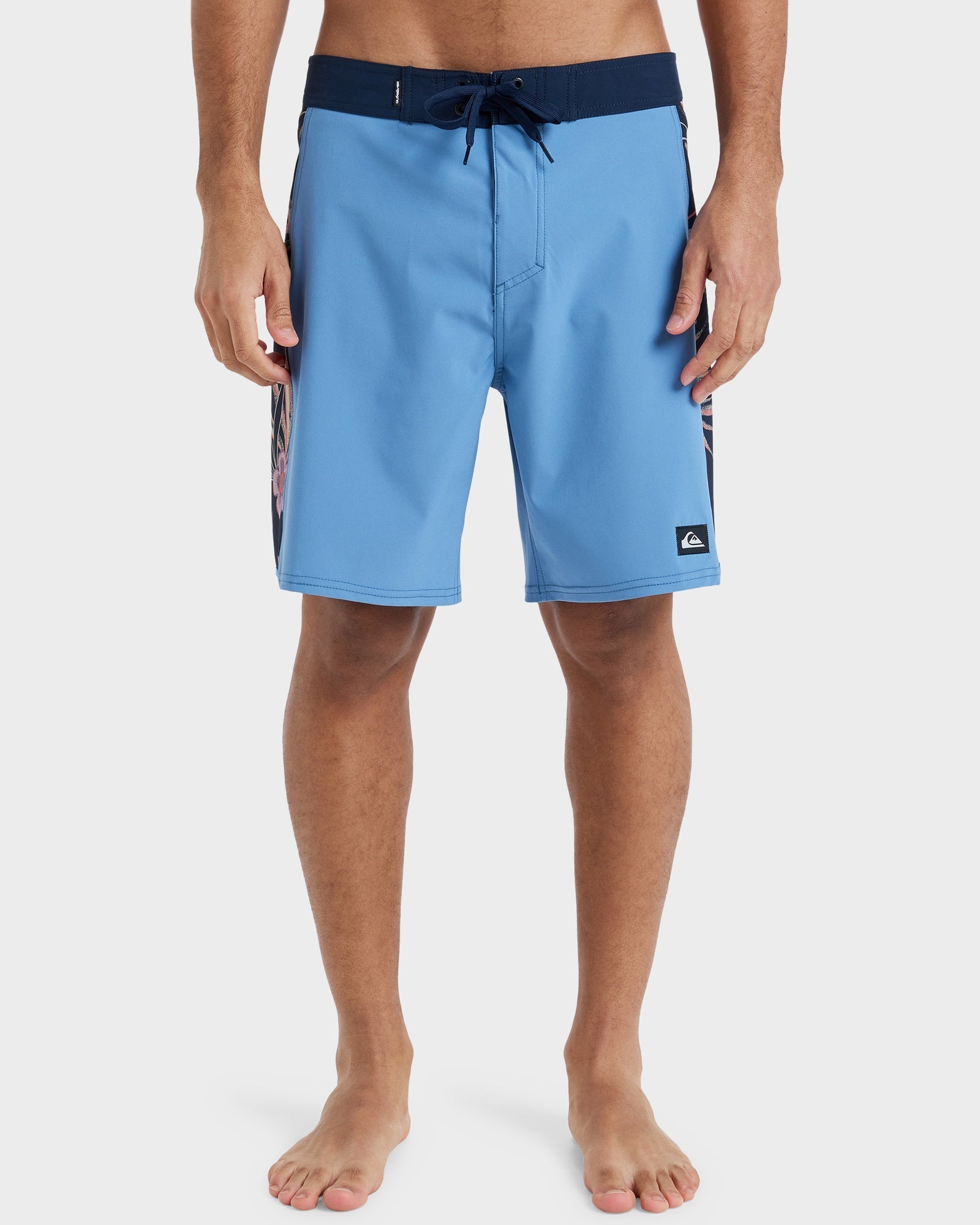 eqybs04867_quiksilver_blq0_frt