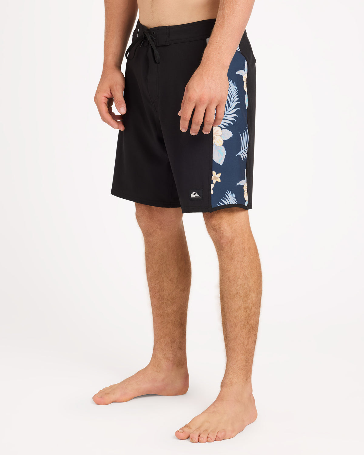 uqybs03136_quiksilver_kvj0_sd1