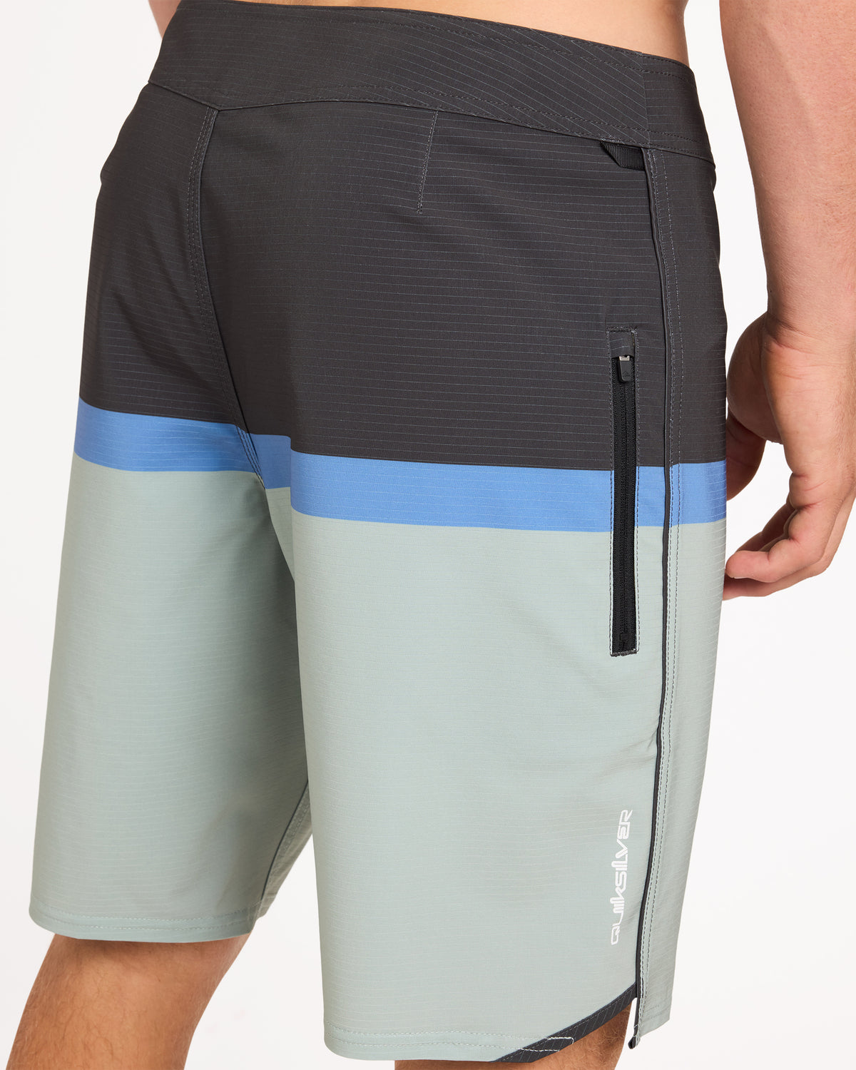 uqybs03141_quiksilver_ghg0_dtl1