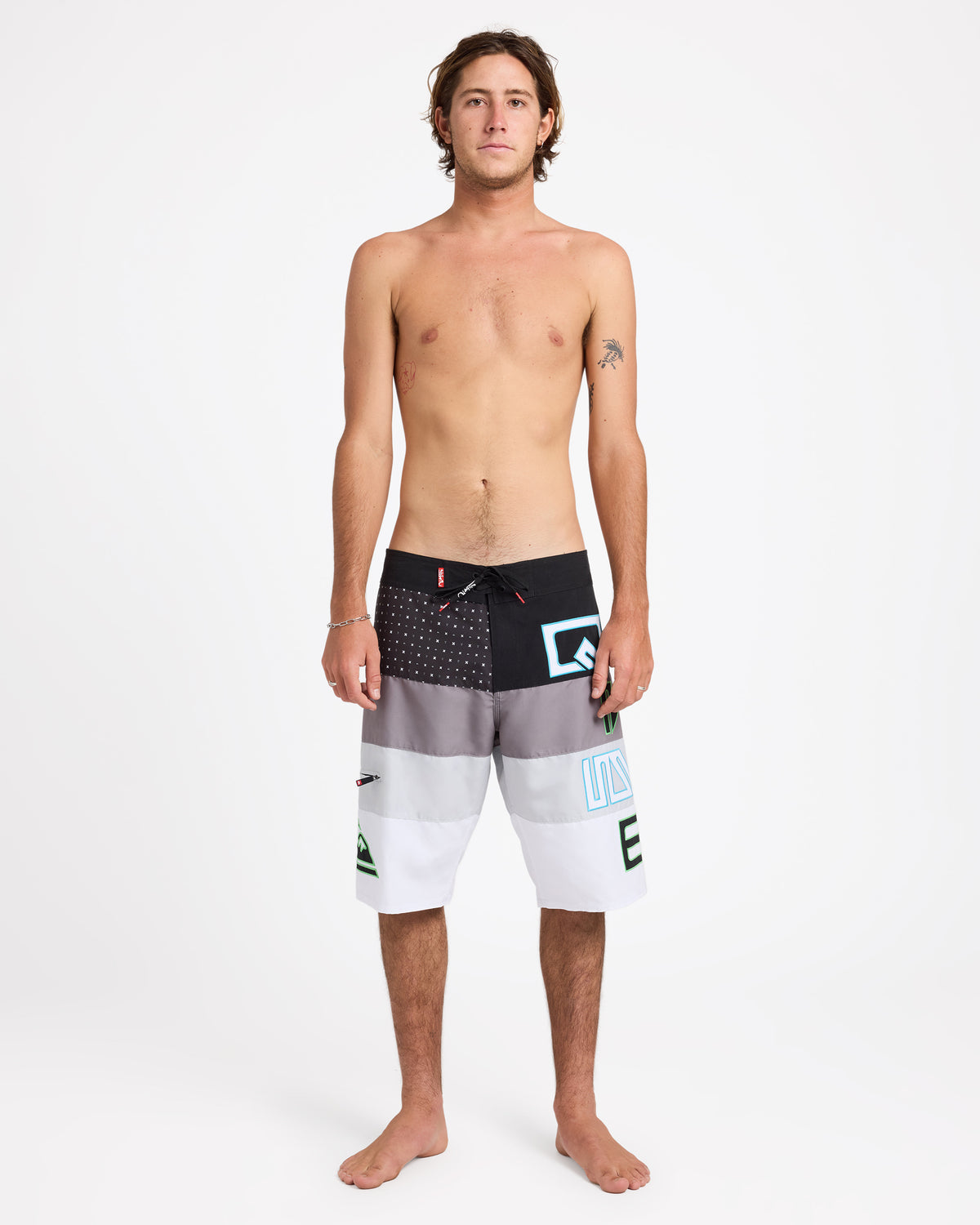 uqybs03158_quiksilver_kvj0_frt9