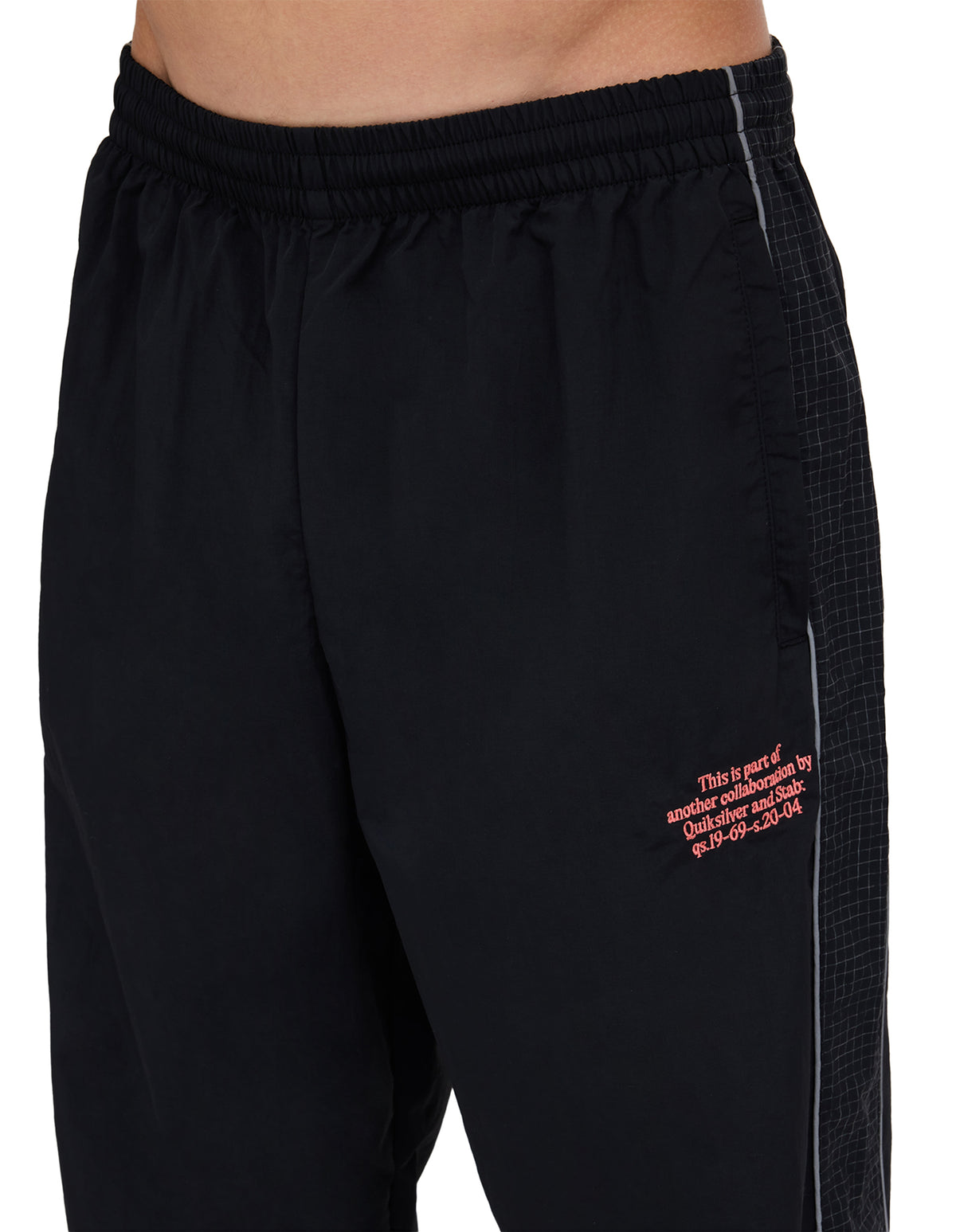 uqyfb03022_quiksilver_blk_dtl1