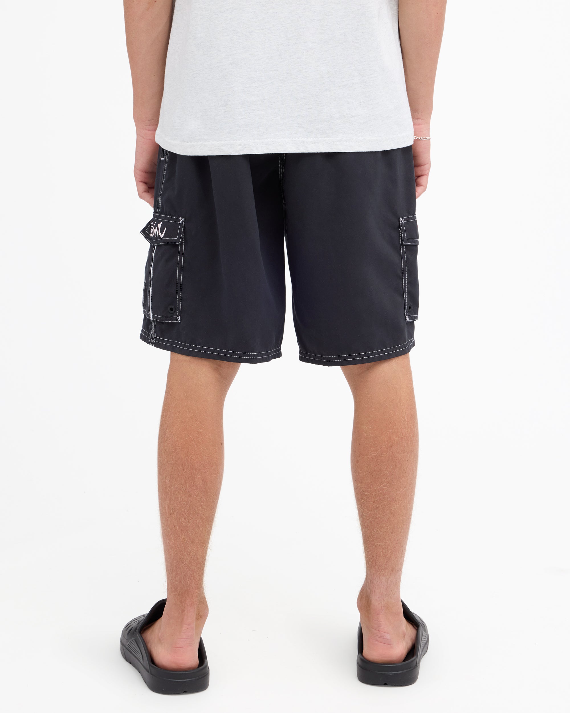 uqyjv03042_quiksilver_kvj0_bck1