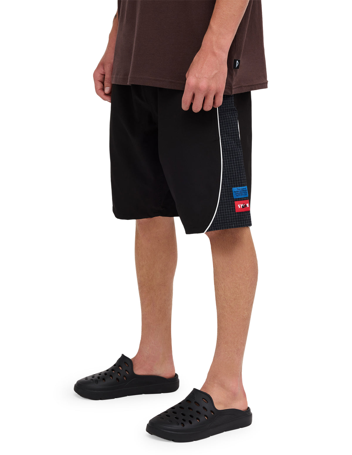 uqyjv03078_quiksilver_blk_sd1