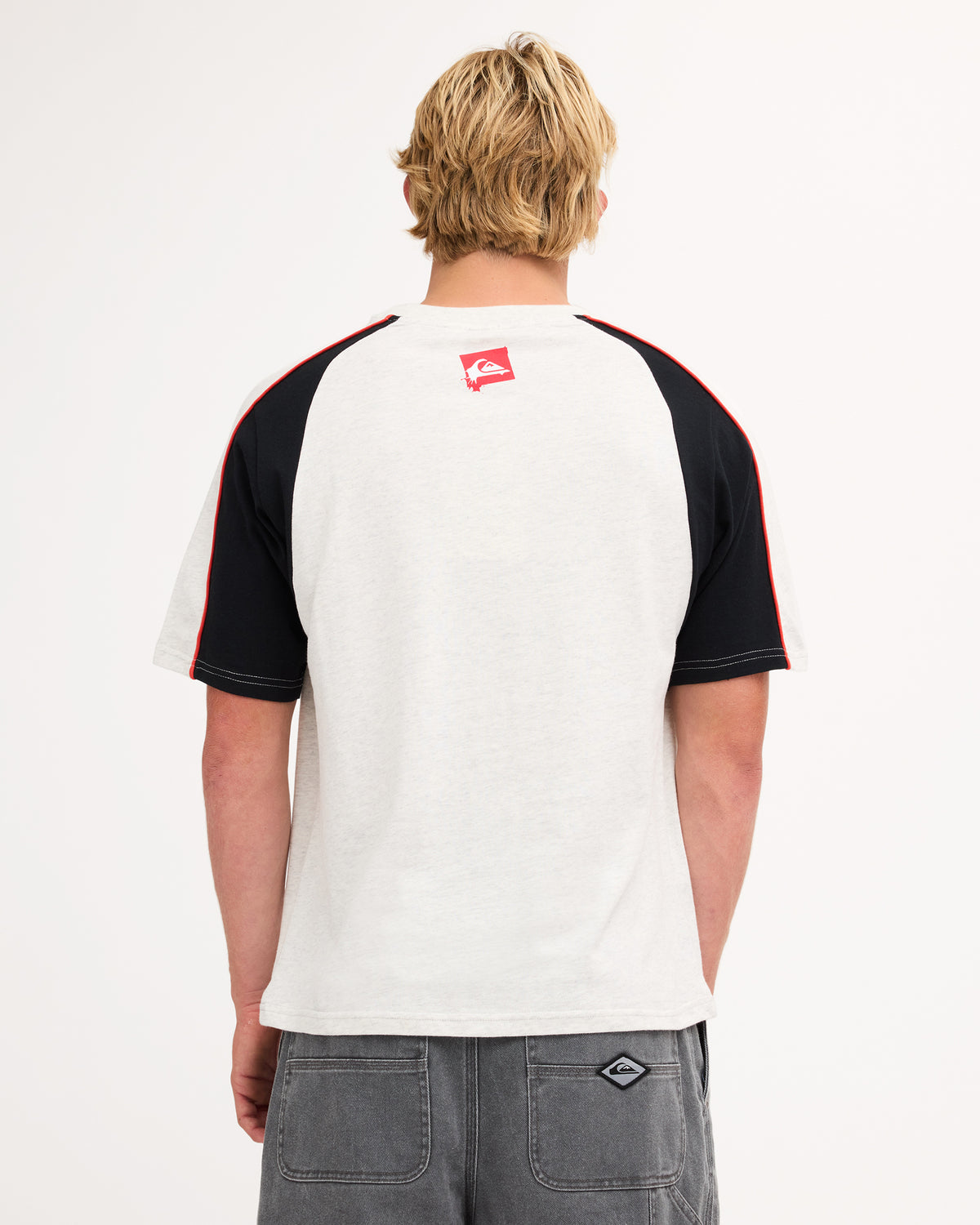 uqykt03318_quiksilver_xkkw_bck1