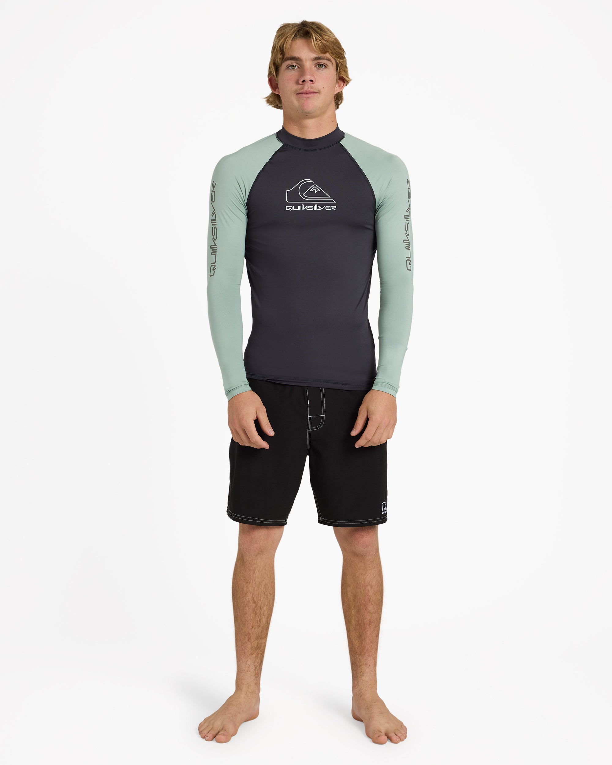 uqywr03168_quiksilver_ghg0_frt9